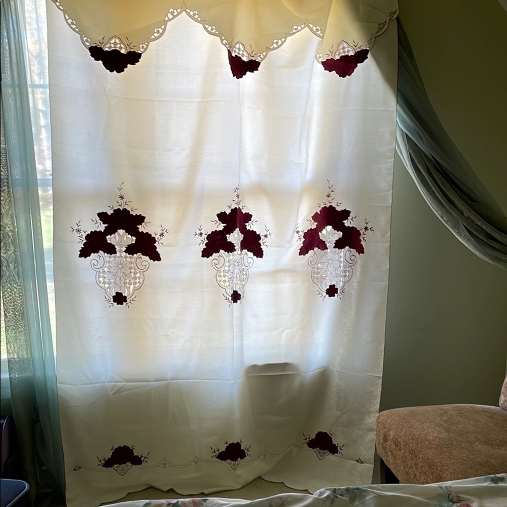 Elegant Burgundy Floral Curtain